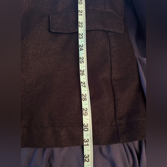 Stylish Classic Hugo Boss Charcoal
Casual Black Blazer for Men
Traditional fit - Picture 7 of 10